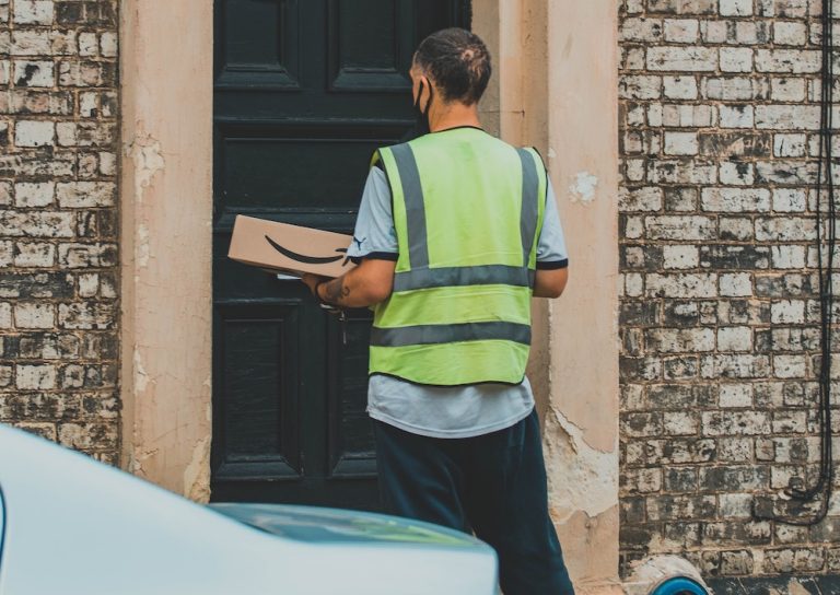 Amazon Delivery Drivers Are Now Allowed Tips